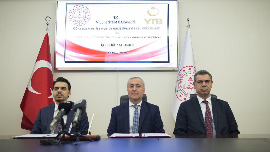 Yurt Dışındaki Türk Okullarında Görevli Öğretmenlerin Eğitimine İlişkin İş Birliği Protokolü İmzalandı