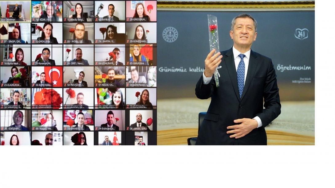 BAKAN SELÇUK, 81 İL TEMSİLCİSİ ÖĞRETMENLERLE BULUŞTU