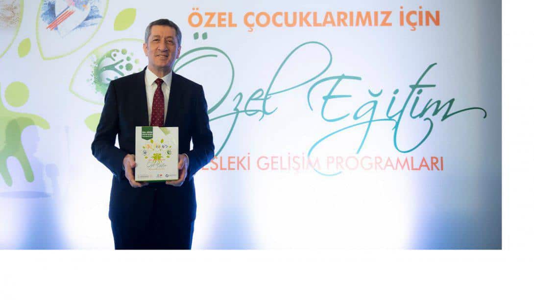 Özel Çocuklar Ve Onların Özel Öğretmenleri İçin Kapsamlı Çalışma